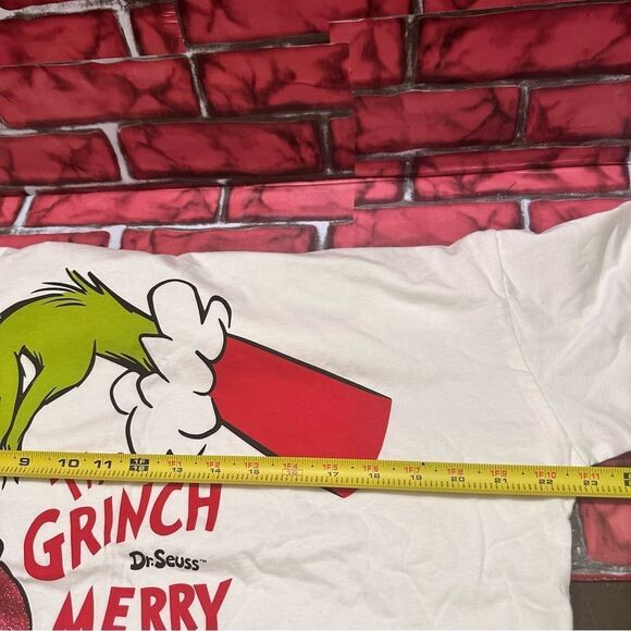 The GRINCH Dr.Seuss MERRY WHATEVER GRINCHMAS T-shirt 6-8 - Picture 5 of 7